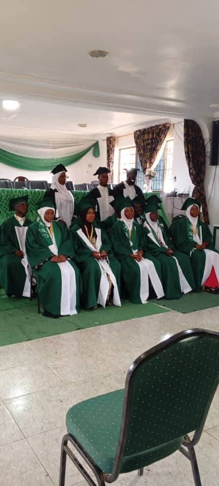 Students posing at the Subhaanallah Halaqatu graduation